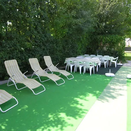 Nadas فندق مبيت وإفطار